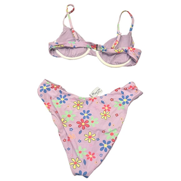 Dippin daisys bikini set in near perfect condition small stain shown in photo - Picture 2 of 5